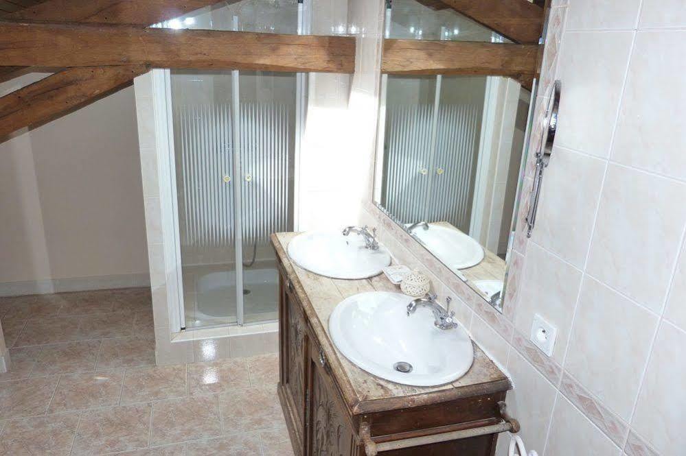 Bed and Breakfast Aux Trois Fontaines Eynesse Exterior foto