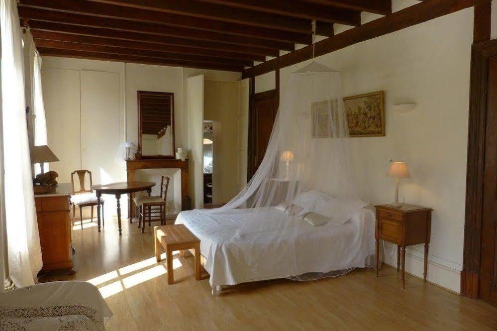 Bed and Breakfast Aux Trois Fontaines Eynesse Exterior foto